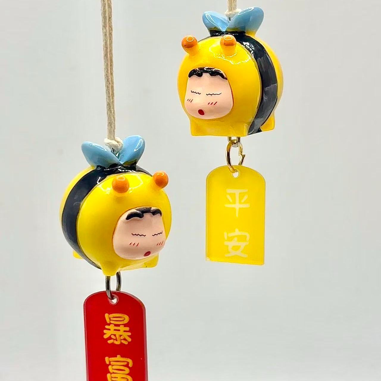 Figurka Crayon Shin-chan Bee C – Car Mirror recenzja i cena
