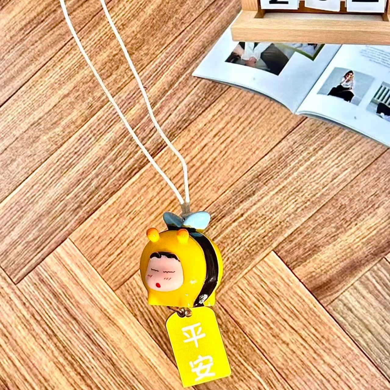 Figurka Crayon Shin-chan Bee C – Car Mirror recenzja i cena